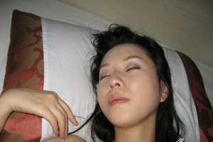 女子网上晒裸照举报肇庆官员:自称二奶 <em>照片</em>尺